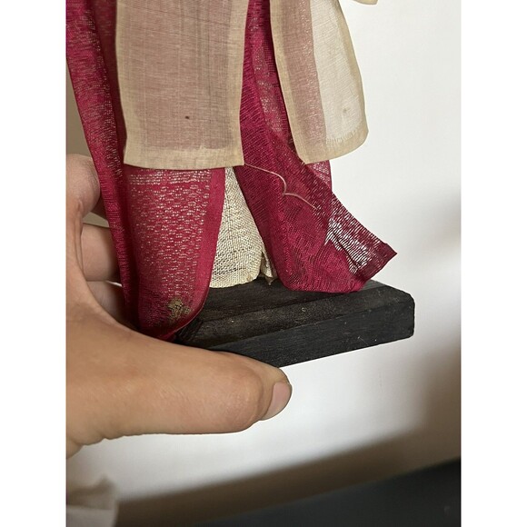 Vintage Korean Cloth Doll 10”  Wearing Traditional Hanbok With Wood Stand - Picture 4 of 12